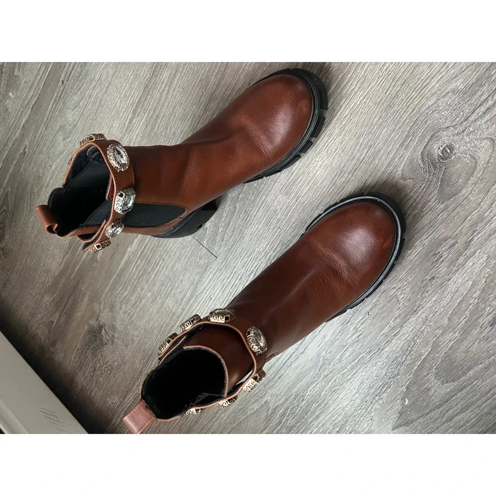Steve Madden Brown Leather Jeweled Strap Lug Sole Chelsea Boots Chunky  size 7